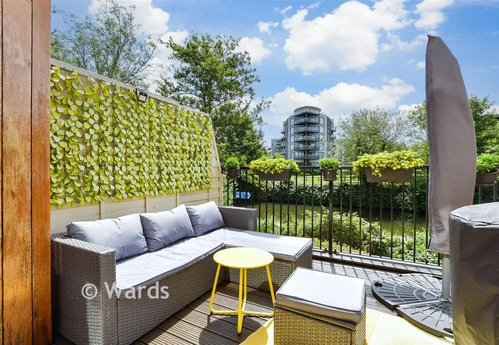 Balcony / Terrace - Clifford Way, Maidstone, Kent - Wards of Kent