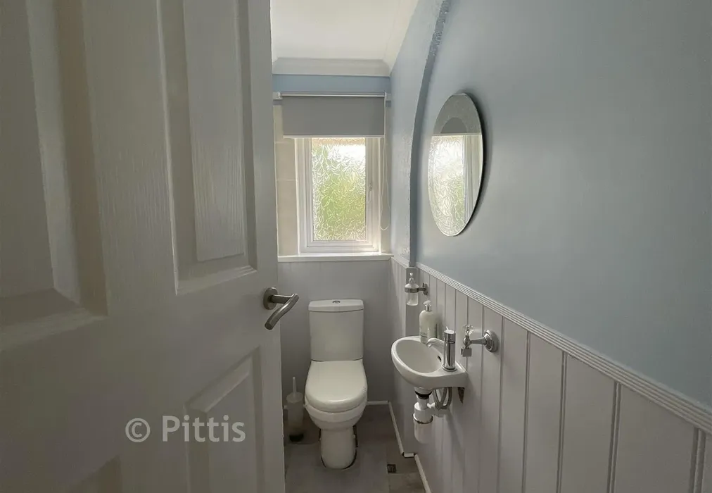 Cloakroom - Nicholas Close, Brading, Isle of Wight - Wards of Kent