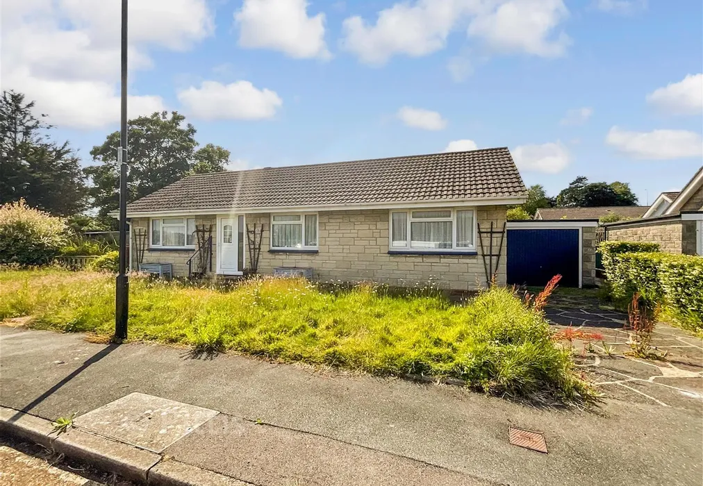 Front Aspect - Nicholas Close, Brading, Isle of Wight - Wards of Kent