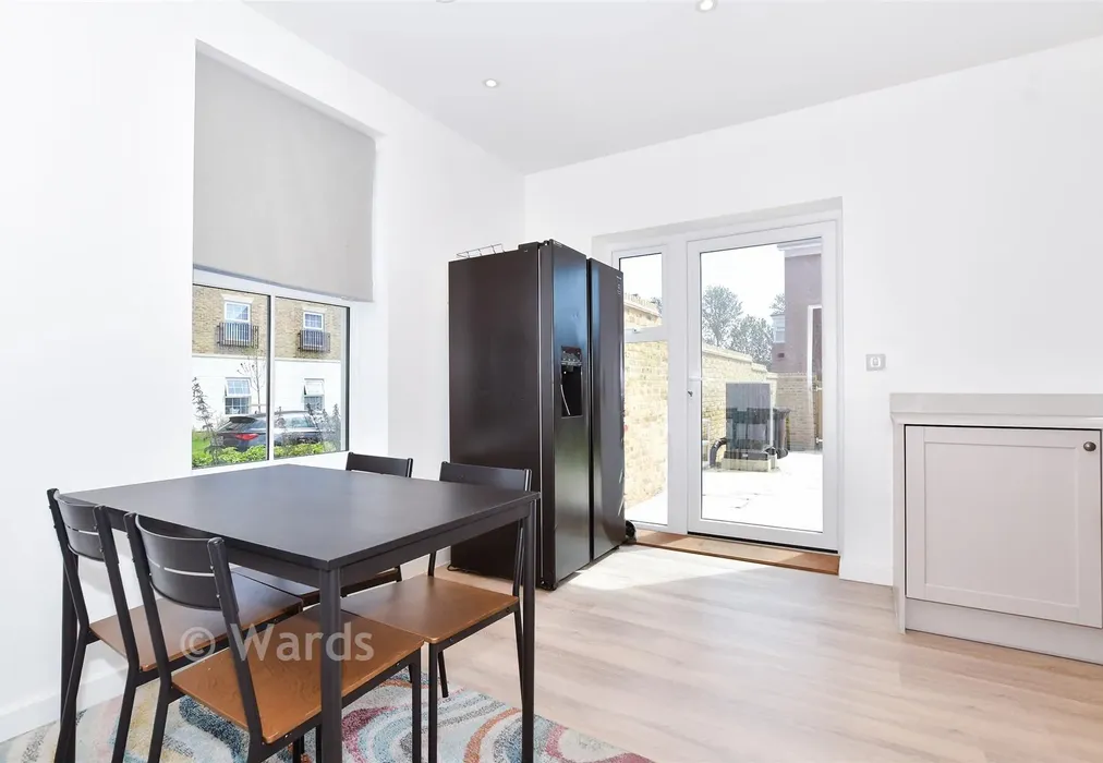 Kitchen/Dining Room - Green Horse Grove, Maidstone, Kent - Wards of Kent