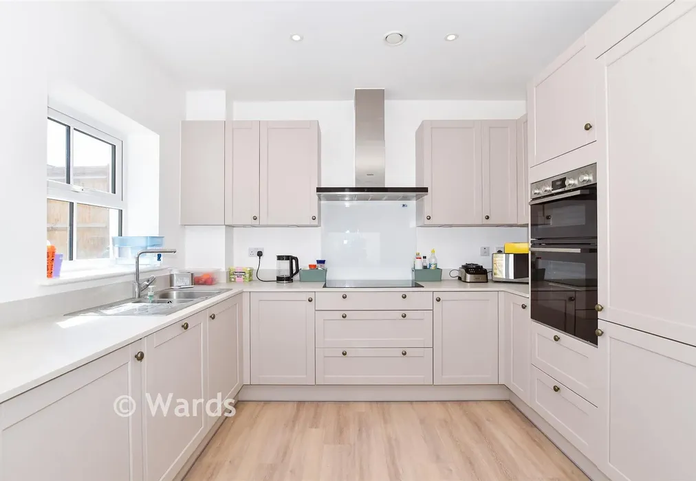 Kitchen/Dining Room - Green Horse Grove, Maidstone, Kent - Wards of Kent