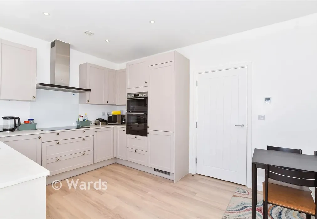 Kitchen/Dining Room - Green Horse Grove, Maidstone, Kent - Wards of Kent