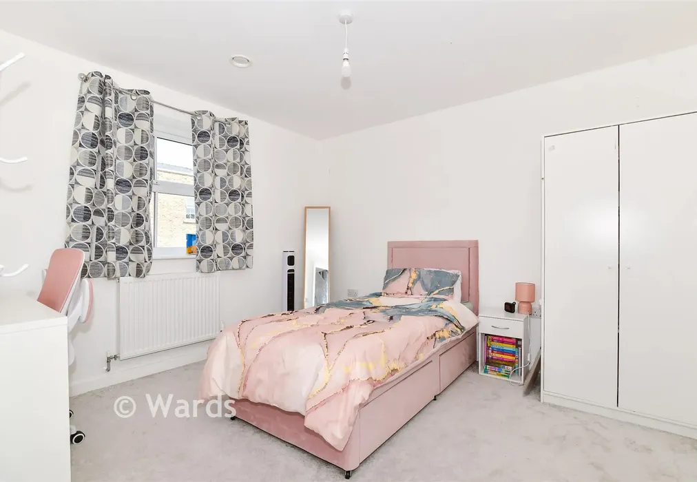 Bedroom 2 - Green Horse Grove, Maidstone, Kent - Wards of Kent
