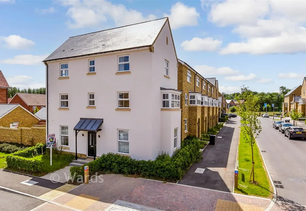 External (Brochure) - Green Horse Grove, Maidstone, Kent - Wards of Kent