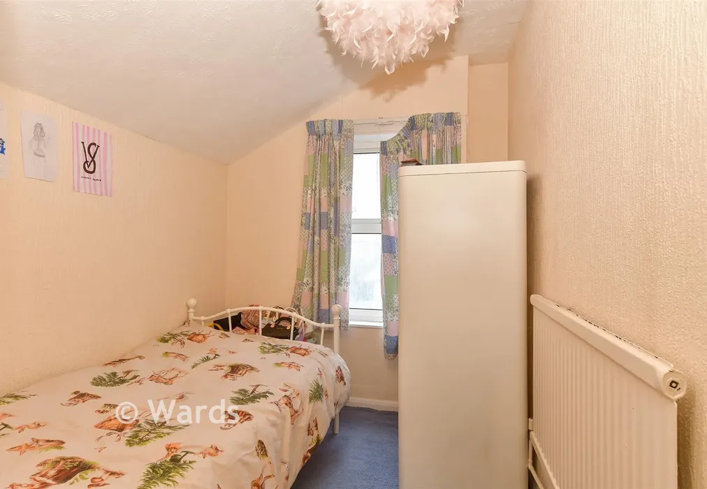 Bedroom 3 - Cross Street, Strood, Rochester, Kent - Wards of Kent