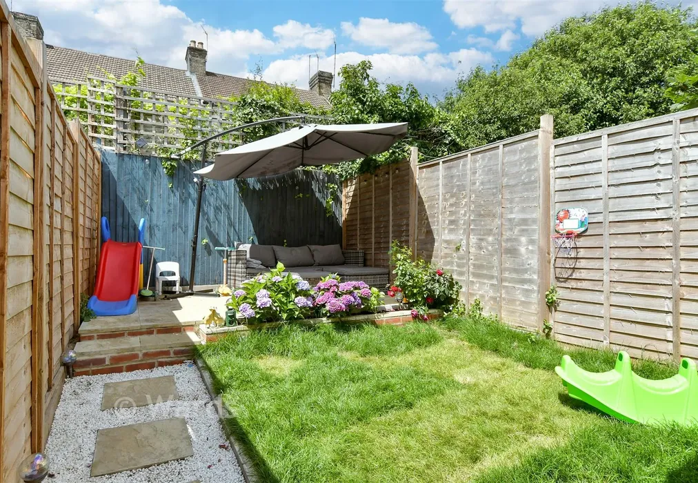 Rear Garden - Cross Street, Strood, Rochester, Kent - Wards of Kent