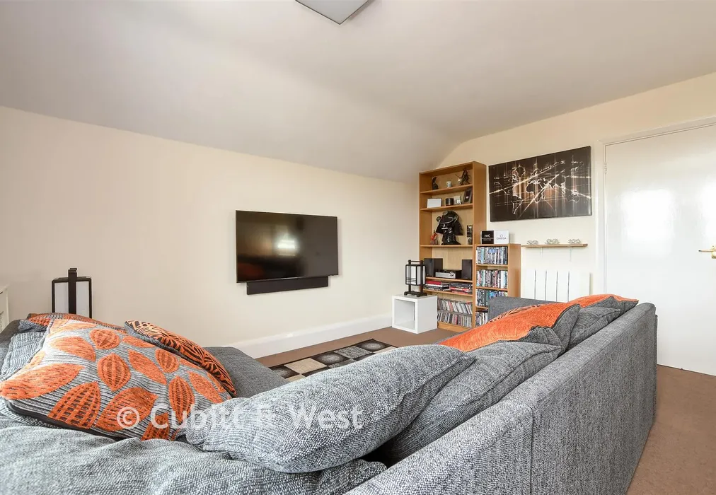 Kitchen Living/Dining Room - Upper Bridge Road, Redhill, Surrey - Wards of Kent
