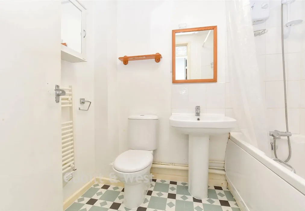 Bathroom - Audley Place, Sutton, Surrey - Wards of Kent