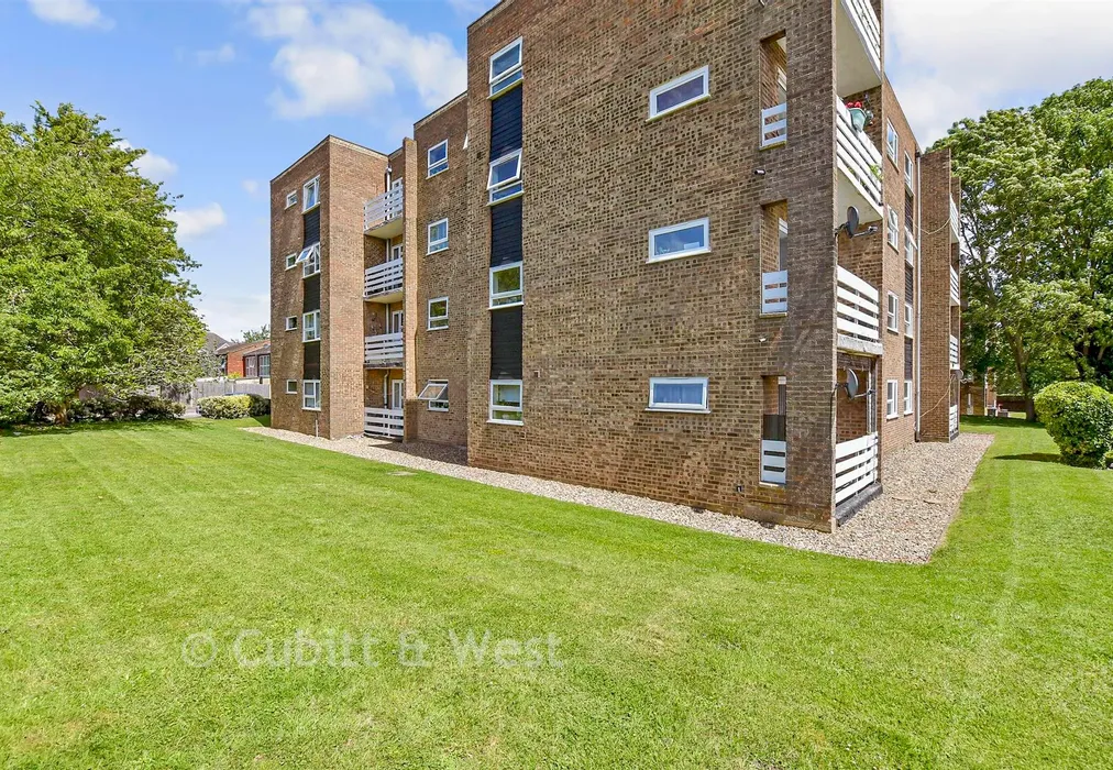 Communal Gardens - Audley Place, Sutton, Surrey - Wards of Kent