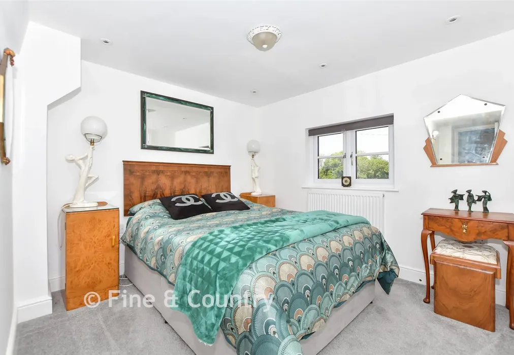 Bedroom 2 - North Elham, North Elham, Kent - Wards of Kent