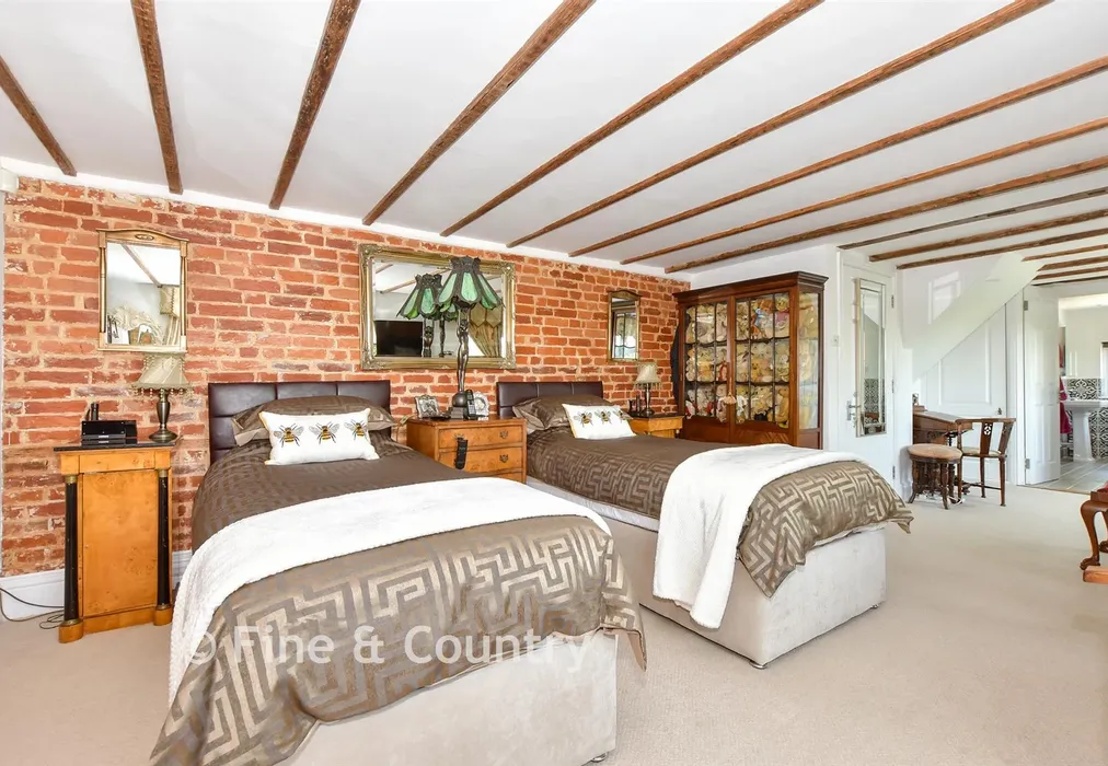 Main Bedroom - North Elham, North Elham, Kent - Wards of Kent