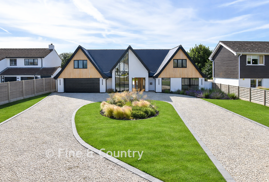 Kings Avenue, Sandwich Bay, Kent - Wards of Kent
