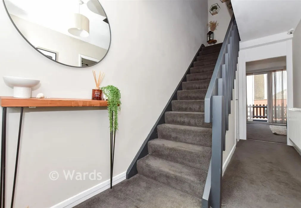 Hallway - Stephen Close, Broadstairs, Kent - Wards of Kent