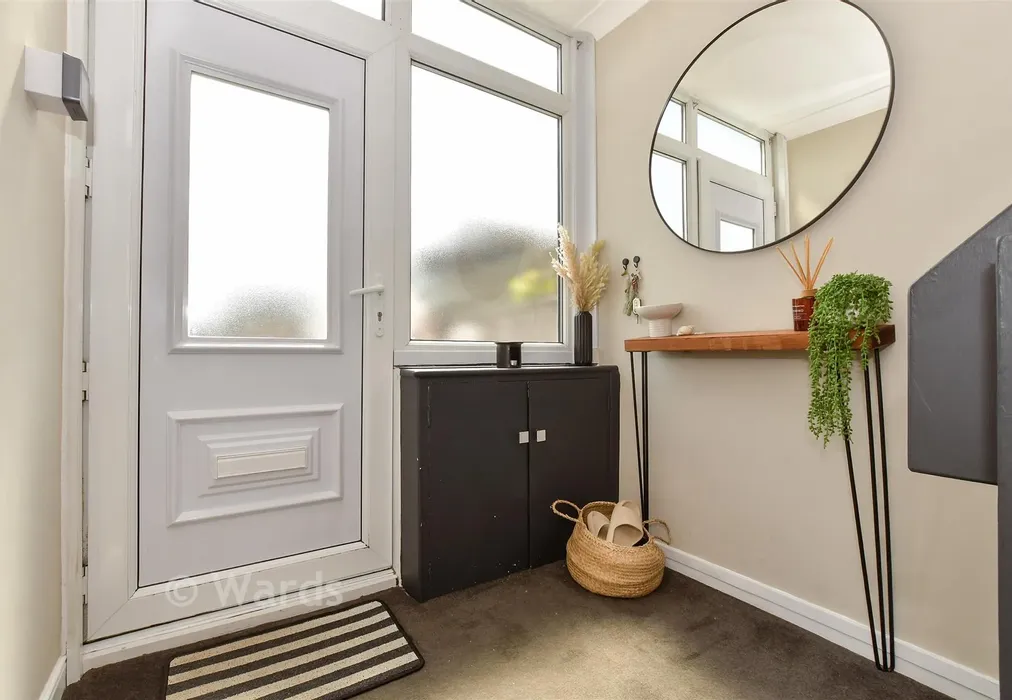 Hallway - Stephen Close, Broadstairs, Kent - Wards of Kent