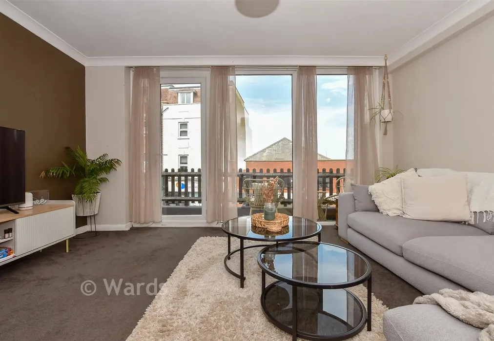 Lounge - Stephen Close, Broadstairs, Kent - Wards of Kent