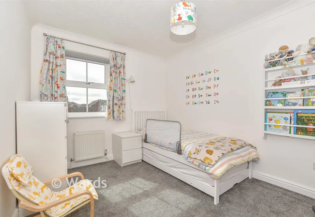 Bedroom 2 - Sharps Field, Headcorn, Ashford, Kent - Wards of Kent
