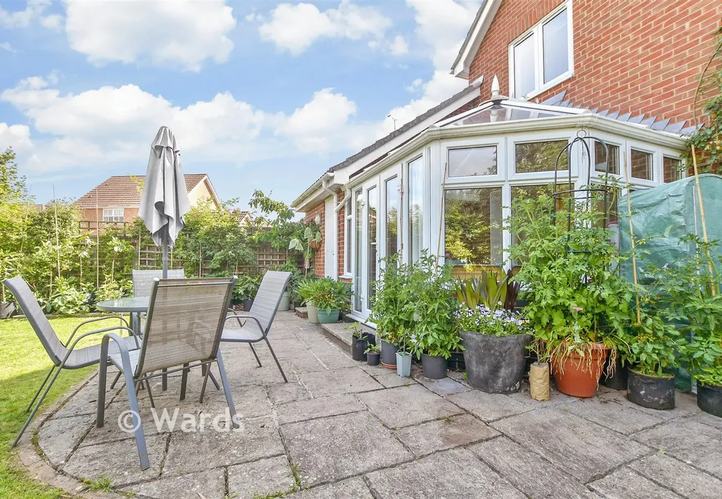 Patio / Decking - Sharps Field, Headcorn, Ashford, Kent - Wards of Kent