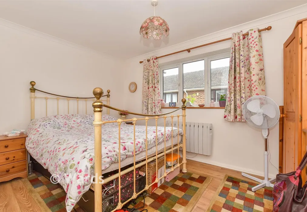 Bedroom 1 - Bramley Close, Brabourne Lees, Kent - Wards of Kent