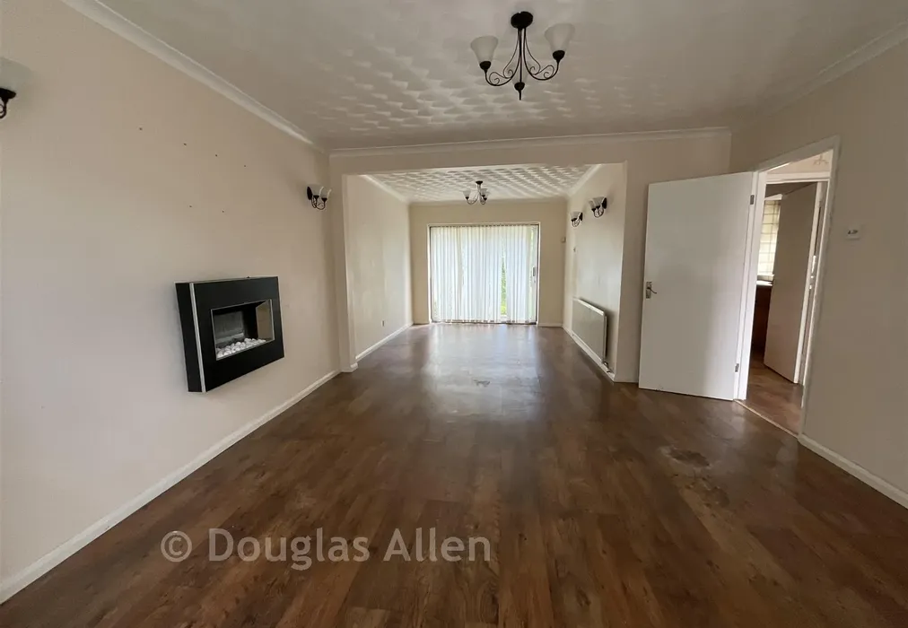 Lounge - Carlisle Gardens, Ilford, Essex - Wards of Kent