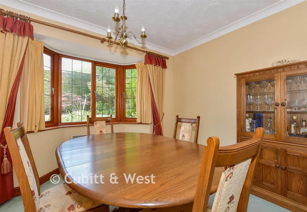 Dining Room - Chapel Lane, Forest Row, East Sussex - Wards of Kent