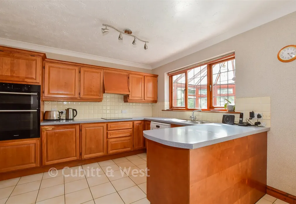 Kitchen - Chapel Lane, Forest Row, East Sussex - Wards of Kent