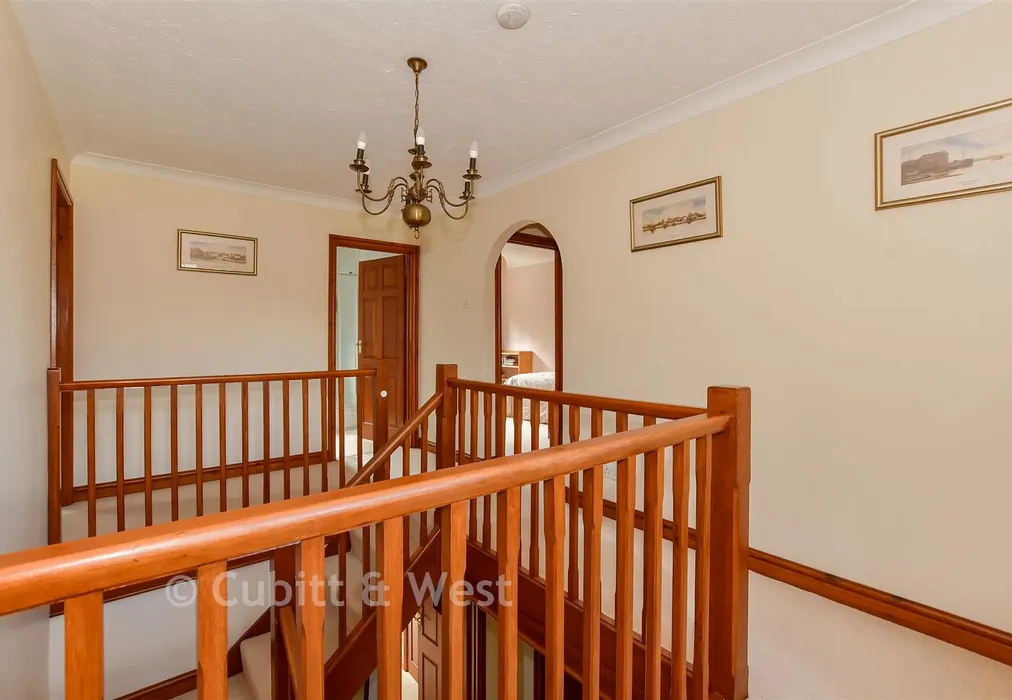 Landing - Chapel Lane, Forest Row, East Sussex - Wards of Kent
