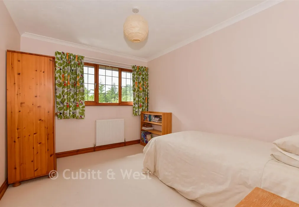 Bedroom 5 - Chapel Lane, Forest Row, East Sussex - Wards of Kent