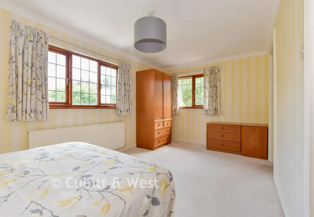 Bedroom 1 - Chapel Lane, Forest Row, East Sussex - Wards of Kent