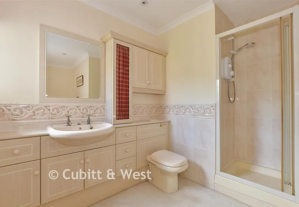 En-Suite - Chapel Lane, Forest Row, East Sussex - Wards of Kent