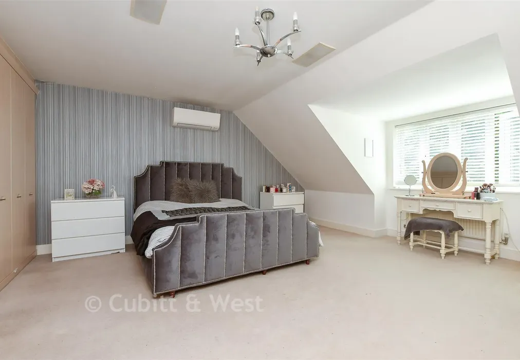 Bedroom 1 - Copthorne Road, Felbridge, West Sussex - Wards of Kent