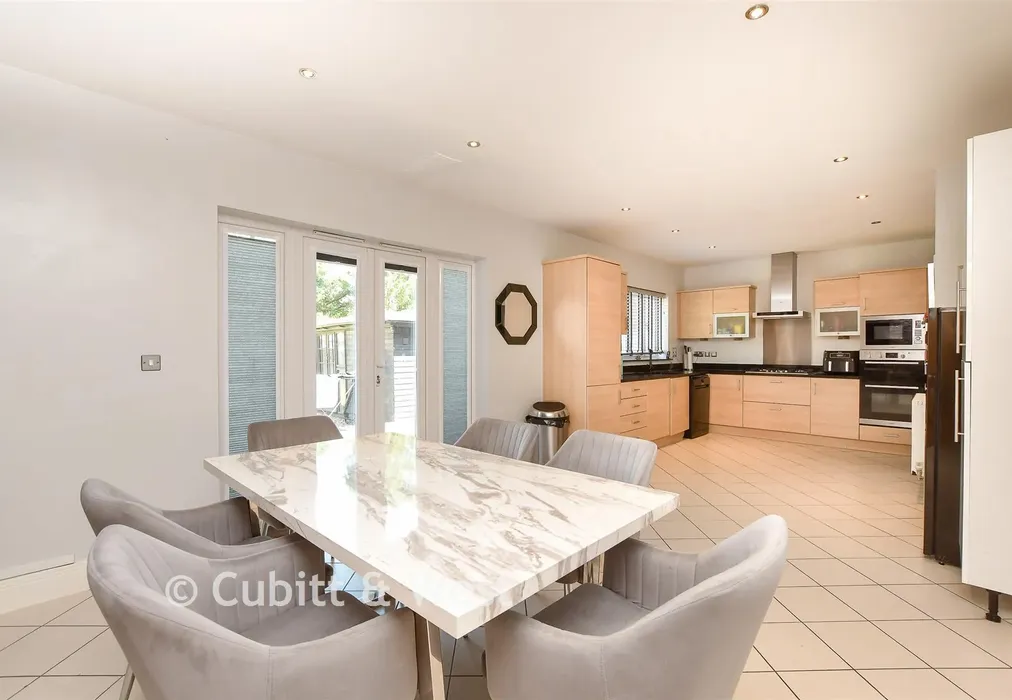 Kitchen/Diner - Copthorne Road, Felbridge, West Sussex - Wards of Kent