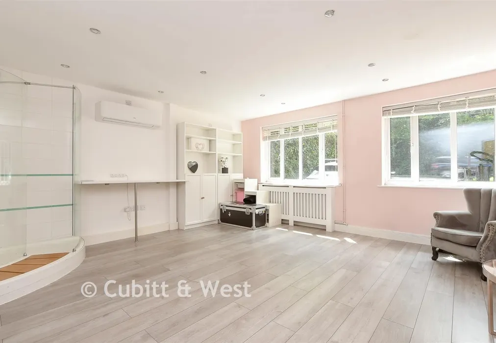 Ancillary Room (Former Garage) - Copthorne Road, Felbridge, West Sussex - Wards of Kent
