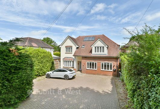 Copthorne Road, Felbridge, West Sussex - Wards of Kent