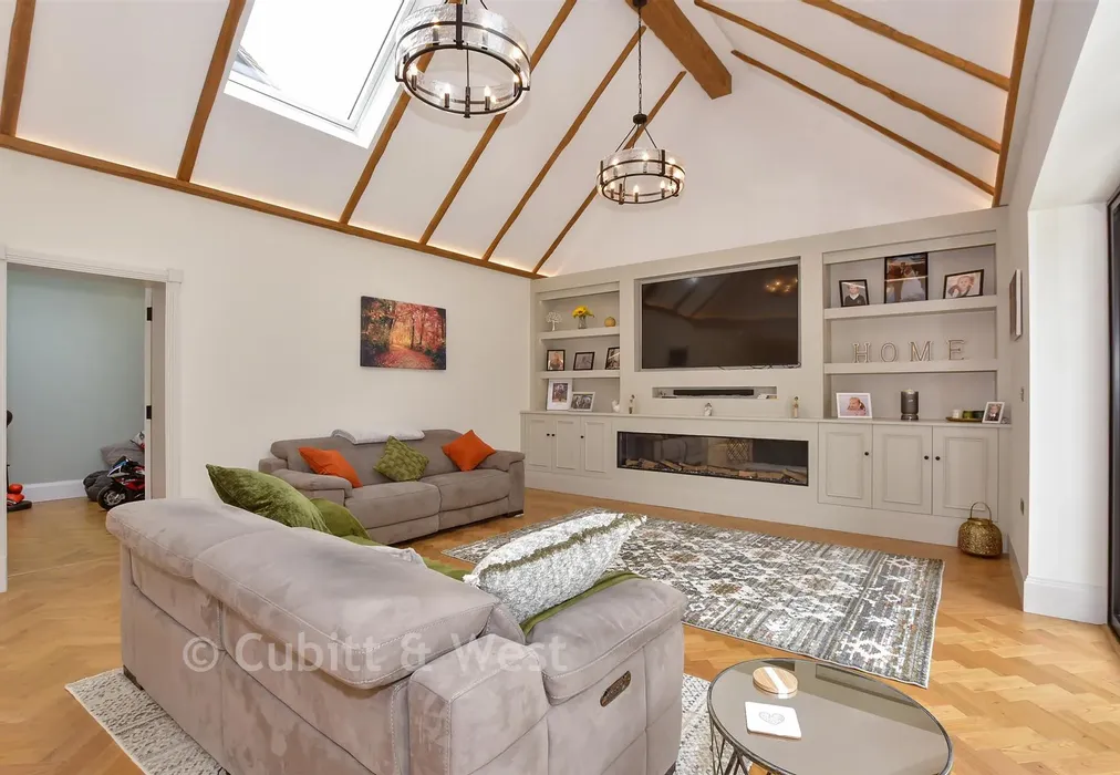 Lounge - Broadford Bridge Road, West Chiltington, Pulborough, West Sussex - Wards of Kent