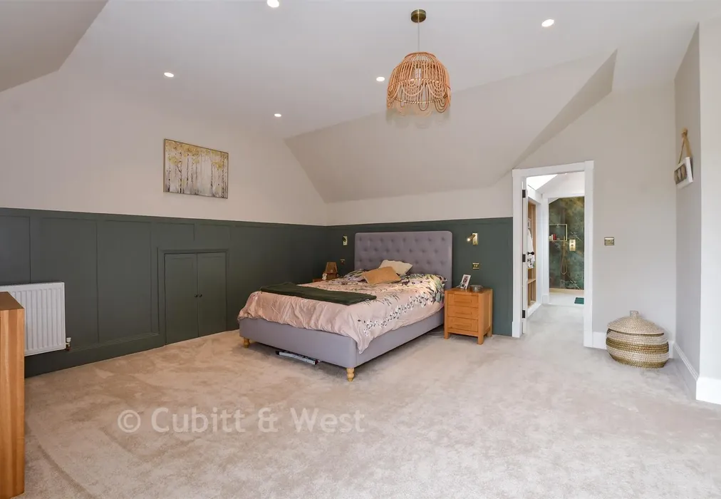 Bedroom 1 - Broadford Bridge Road, West Chiltington, Pulborough, West Sussex - Wards of Kent