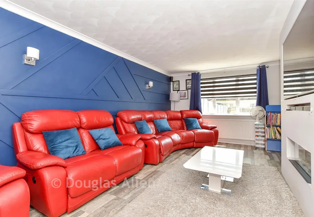 Lounge/Diner - Devonshire Road, Basildon, Essex - Wards of Kent