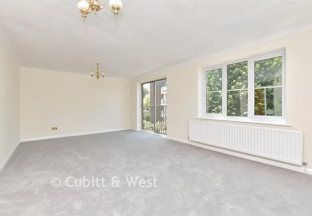 Lounge/Diner - Basing Road, Banstead, Surrey - Wards of Kent