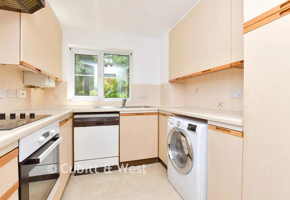 Kitchen - Basing Road, Banstead, Surrey - Wards of Kent