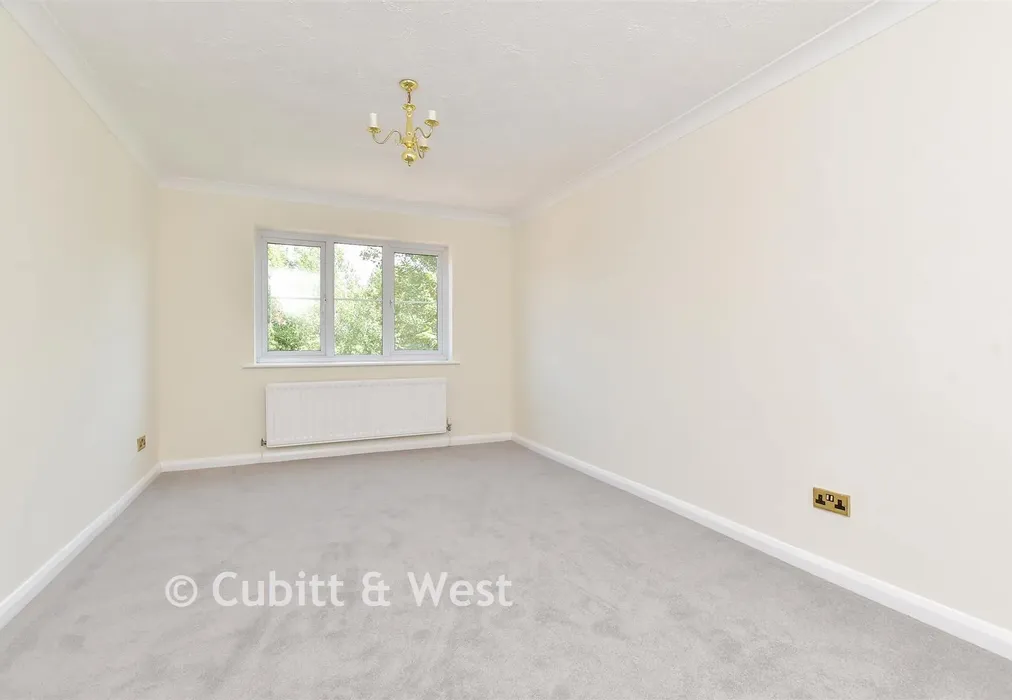 Bedroom 1 - Basing Road, Banstead, Surrey - Wards of Kent