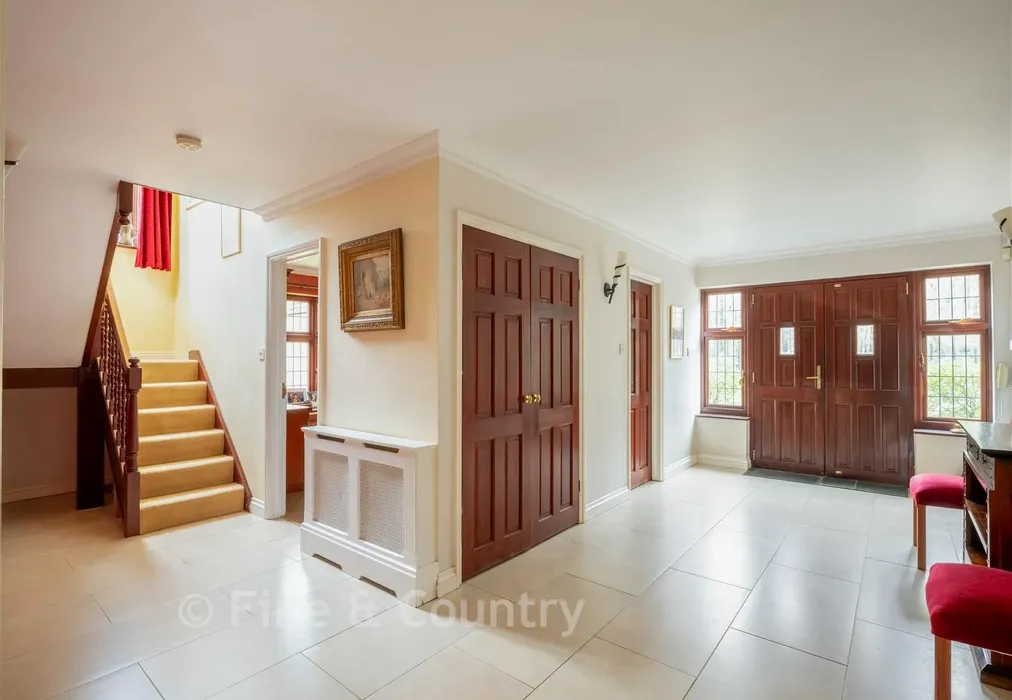 Entrance Hall Way - Brightling Road, Robertsbridge, East Sussex - Wards of Kent