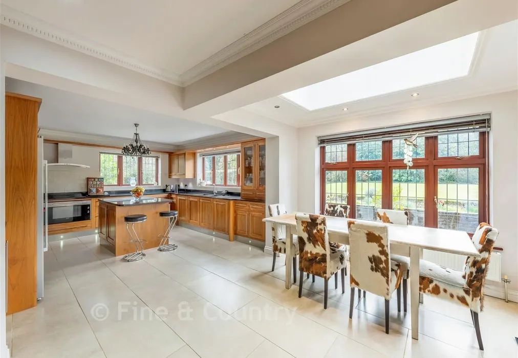 Kitchen Dining Area - Brightling Road, Robertsbridge, East Sussex - Wards of Kent