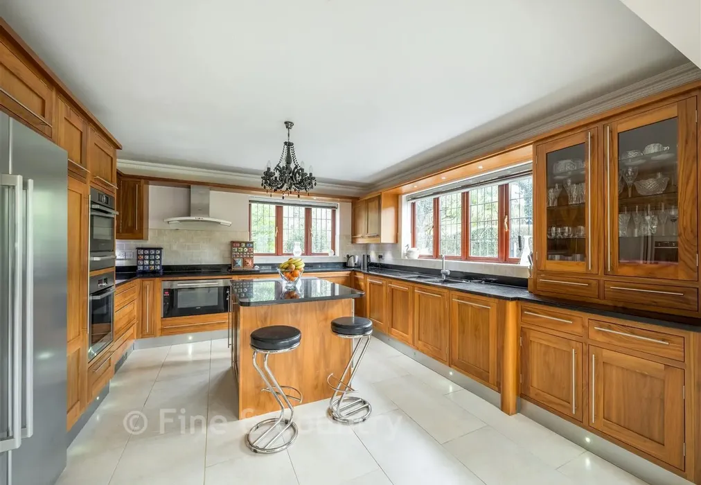 Kitchen - Brightling Road, Robertsbridge, East Sussex - Wards of Kent
