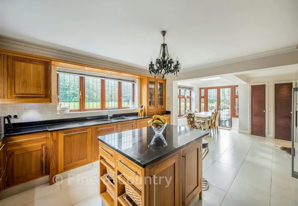 Kitchen - Brightling Road, Robertsbridge, East Sussex - Wards of Kent