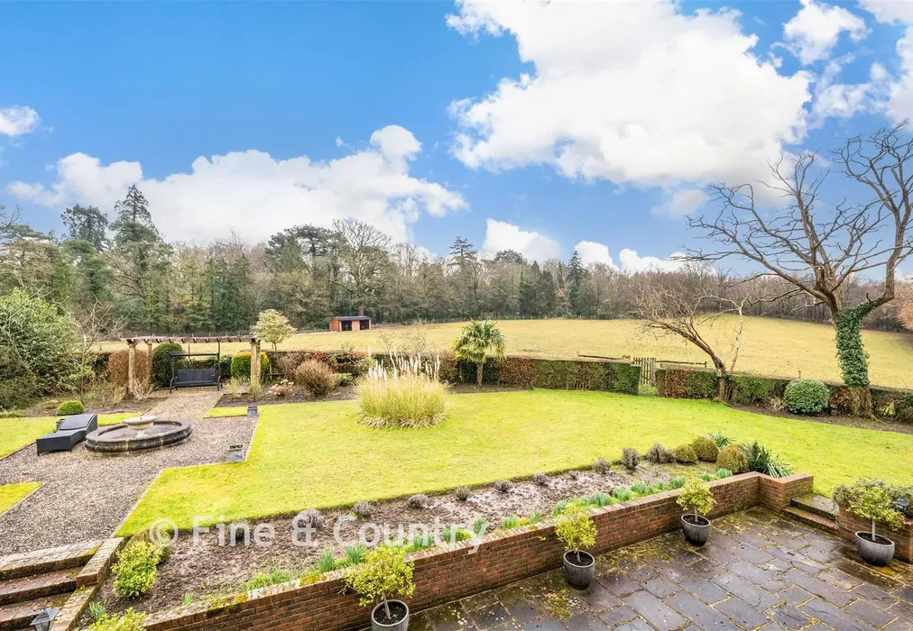Rear Garden - Brightling Road, Robertsbridge, East Sussex - Wards of Kent