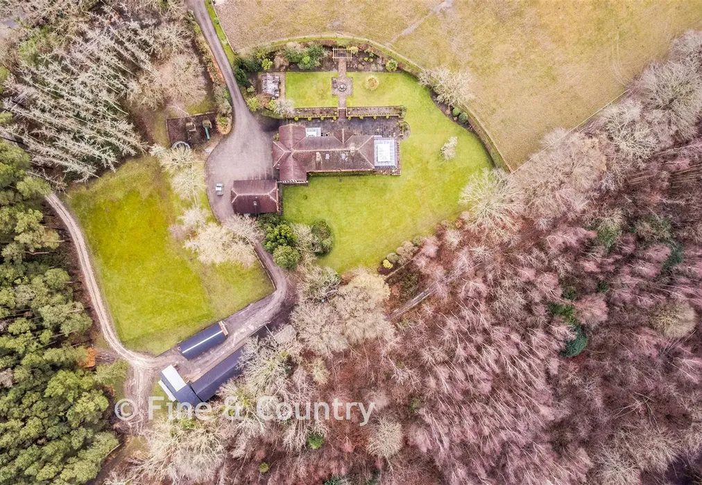 Overhead - Brightling Road, Robertsbridge, East Sussex - Wards of Kent