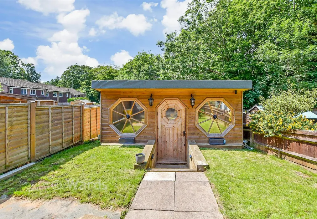 External Feature - Highview, Meopham, Kent - Wards of Kent