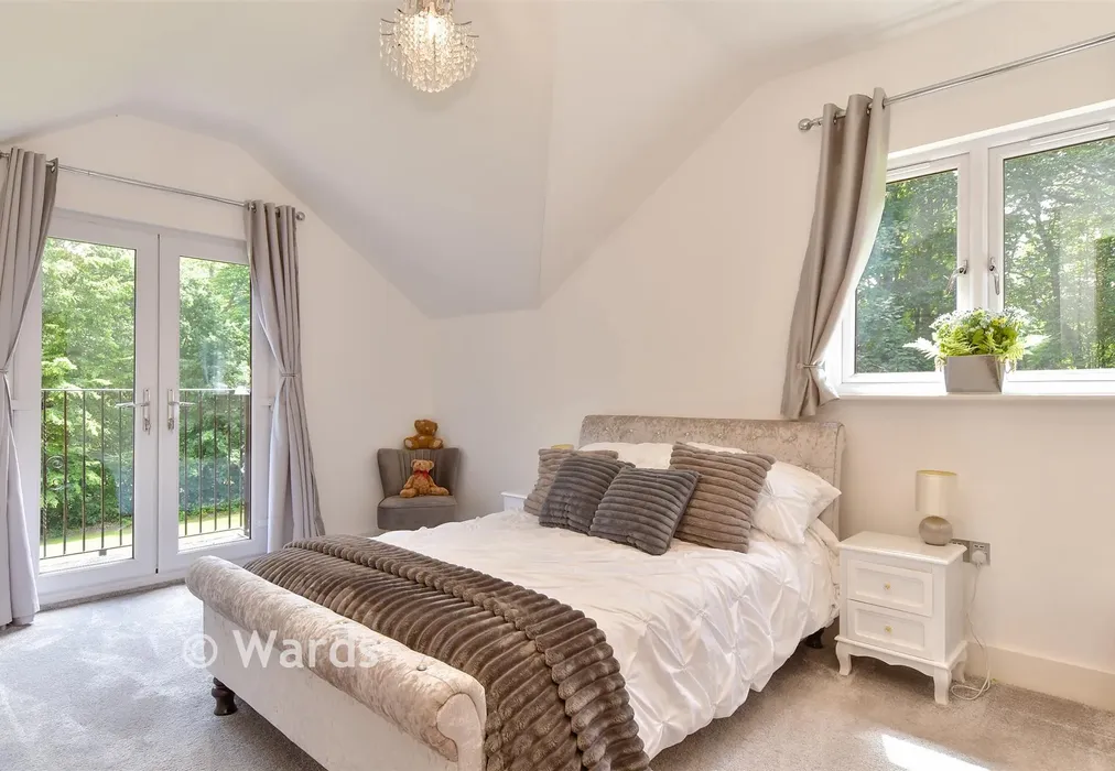 Bedroom 2 - Ridge Lane, Meopham, Gravesend, Kent - Wards of Kent