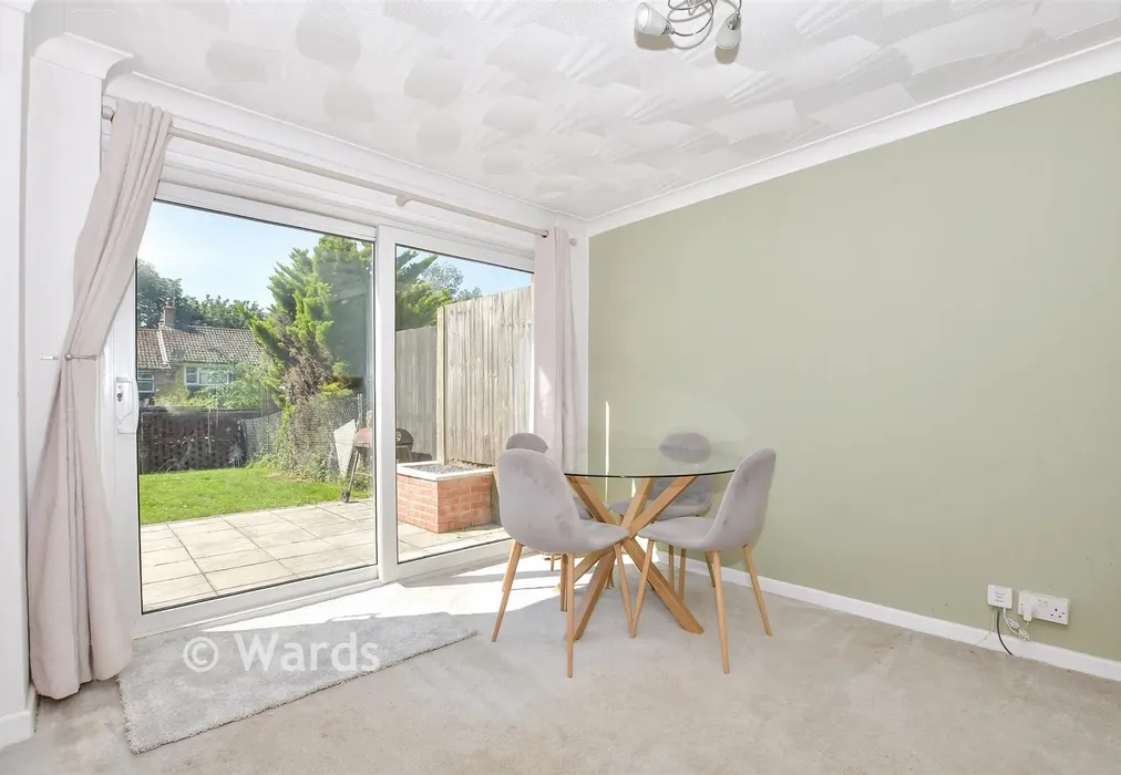 Lounge/Diner - Woodford Road, Maidstone, Kent - Wards of Kent