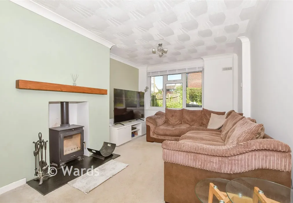 Lounge/Diner - Woodford Road, Maidstone, Kent - Wards of Kent
