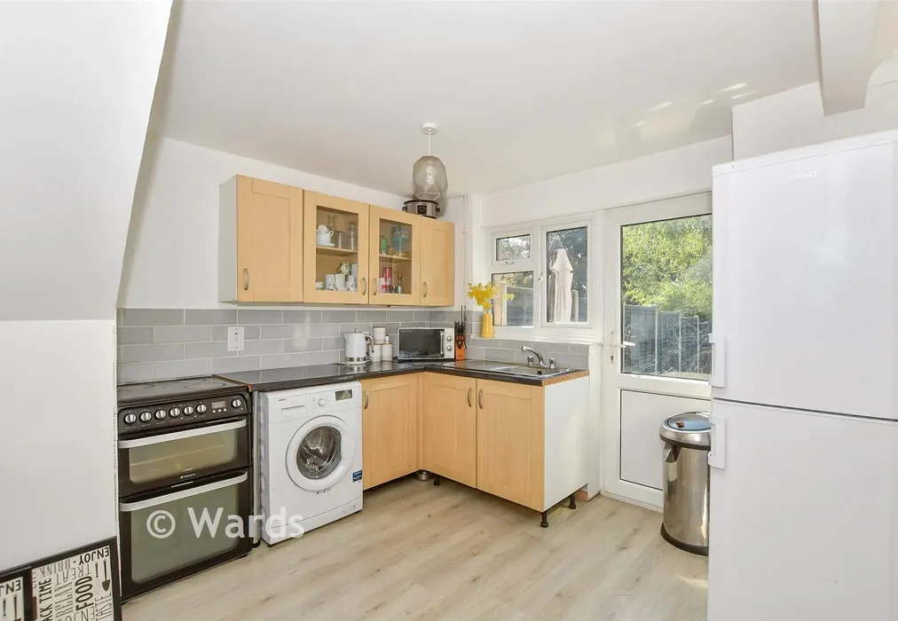 Kitchen - Woodford Road, Maidstone, Kent - Wards of Kent